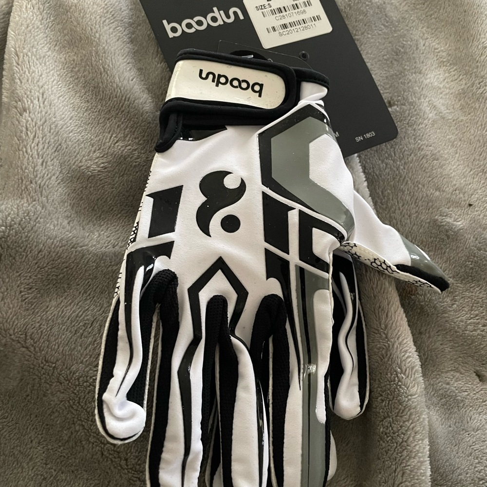 Batting gloves - Picture 5 of 8